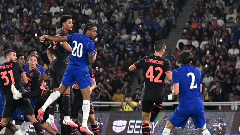 切尔西3-0击败AC米兰:若昂·佩德罗梅开二度,蓝军强势反弹